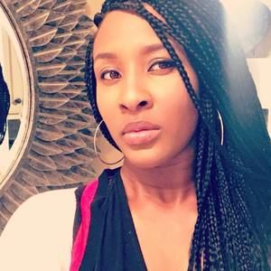 Meet your Posher, Avina